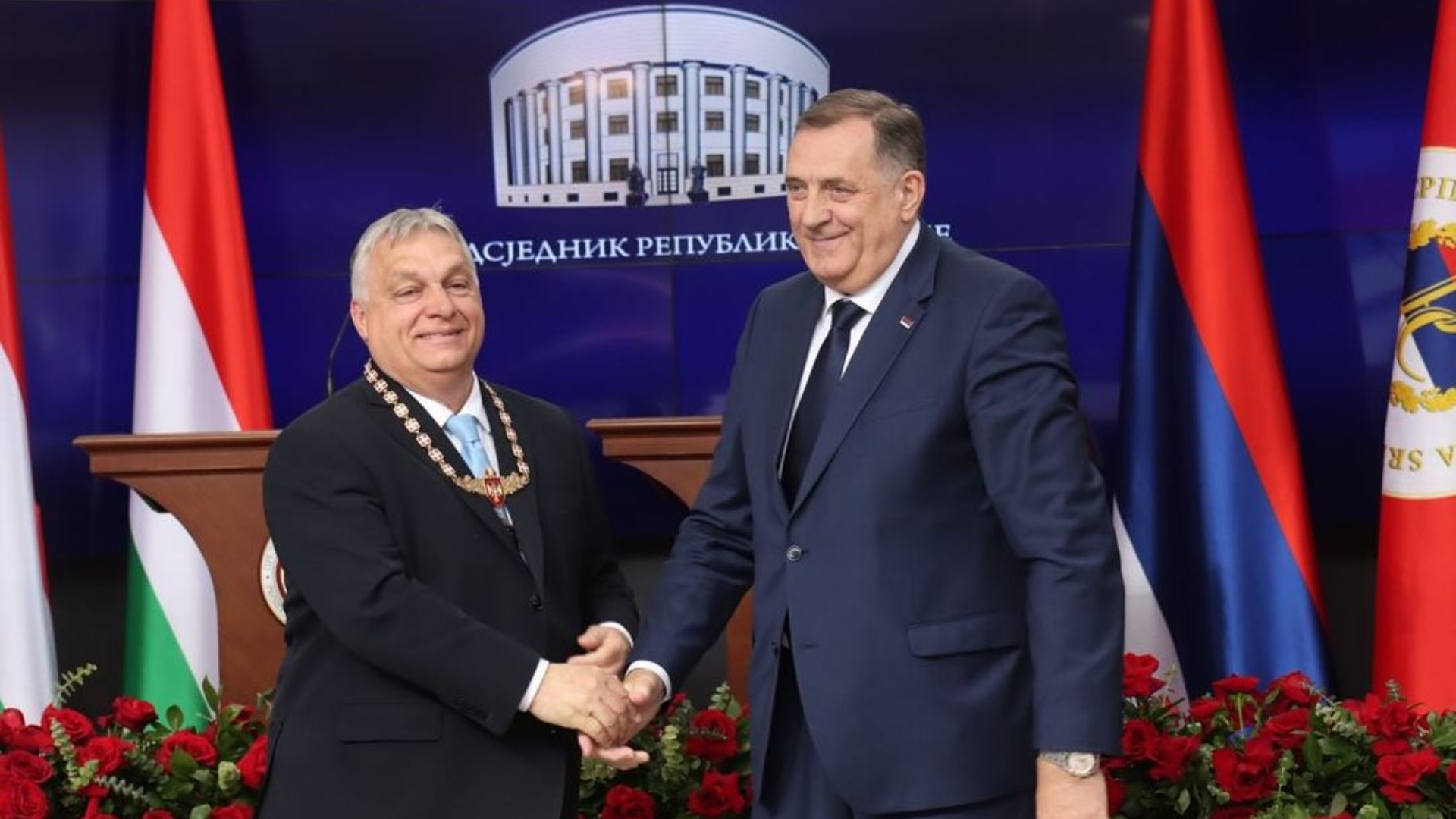 Milorad Dodik a legmagasabb szintű állami elismerést adományozta Orbán Viktornak. Forrás: Milorad Dodik / Instagram